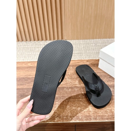 The row slippers