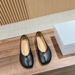 MM6 sneakers