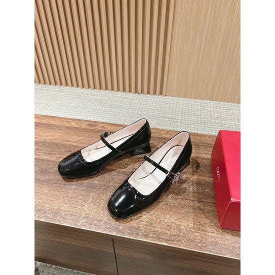 RV Mary Jane Shoes