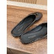 MM6 slippers
