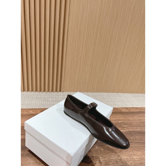 The row sandals
