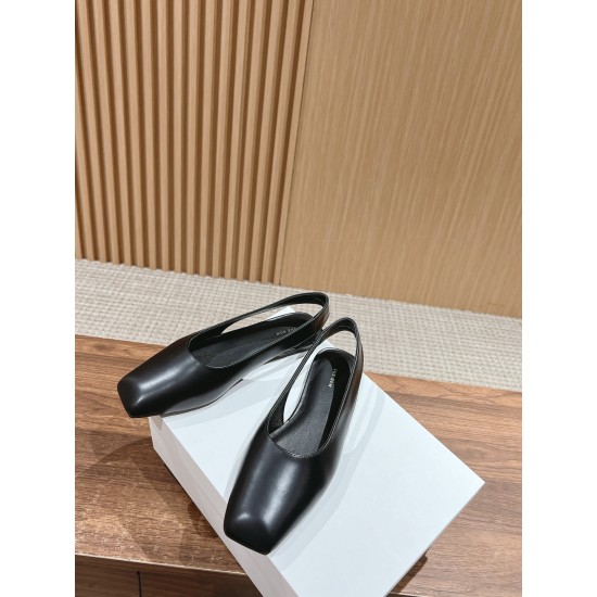MM6 sandals