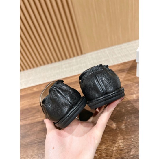 MM6 sandals