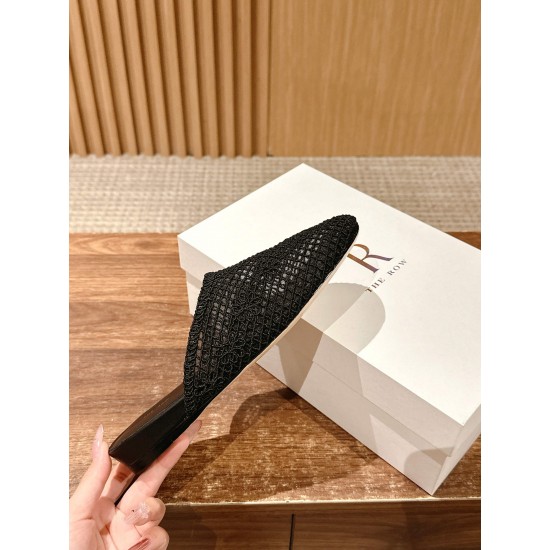 MM6 slippers
