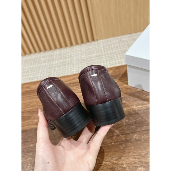 MM6 sneakers
