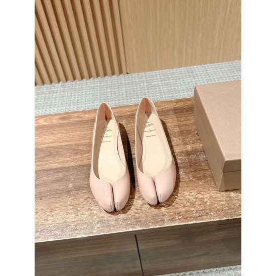 MM6 sandals