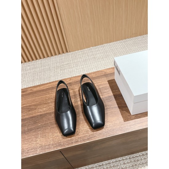 MM6 sandals