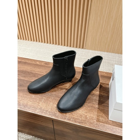 The row boots