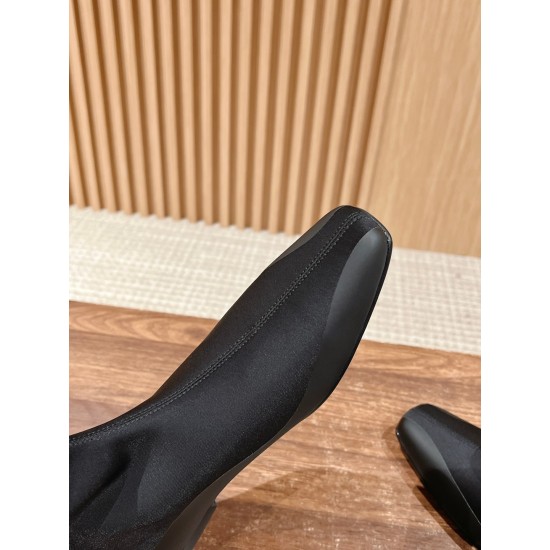 The row boots