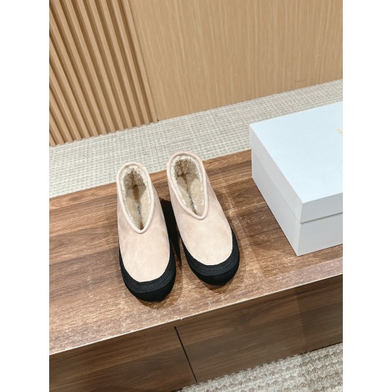 The row boots