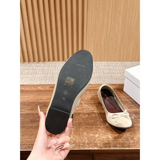 The row sandals
