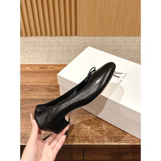The row sandals