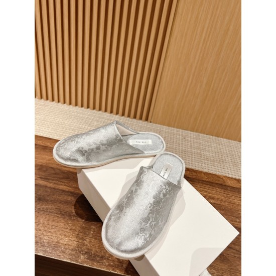 The row slippers