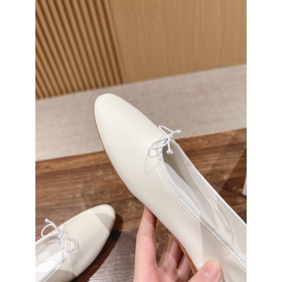 The row sandals