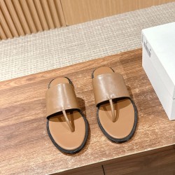 MM6 slippers
