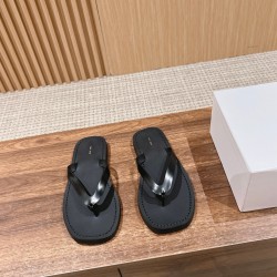 The row slippers