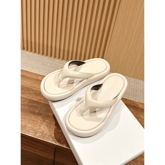 The row slippers
