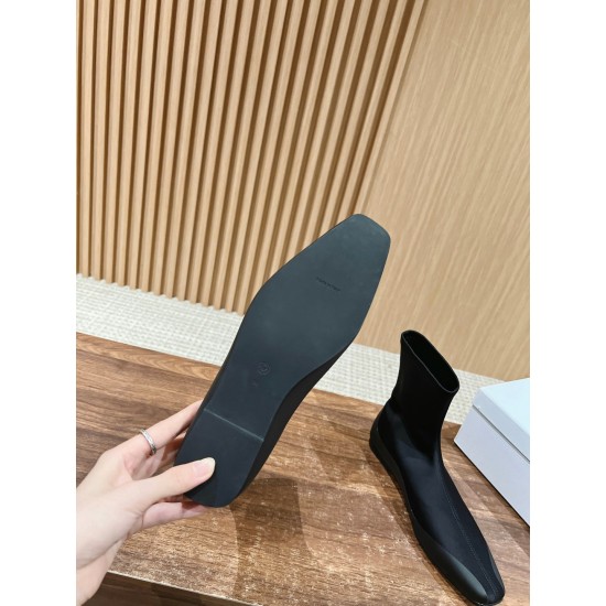 The row boots