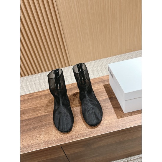 MM6 boots
