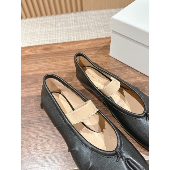 MM6 sneakers