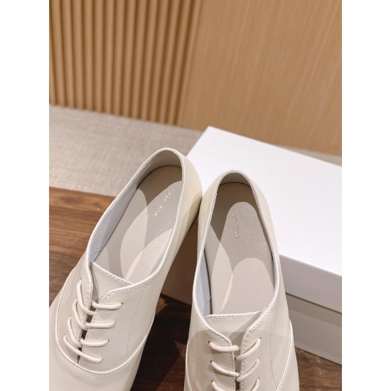 The row sandals