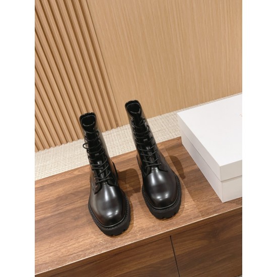 The row boots