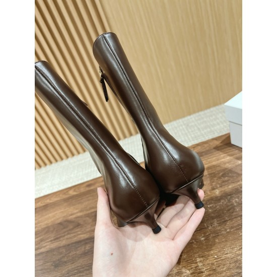 The row boots