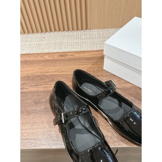 The row sandals