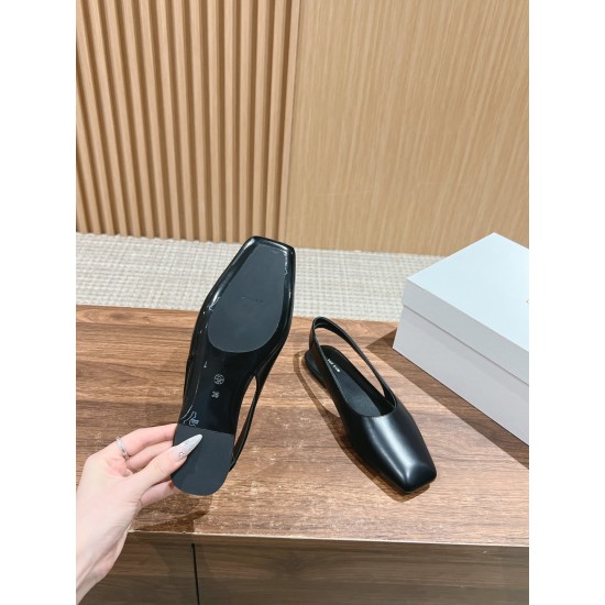 MM6 sandals