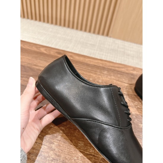 MM6 sandals