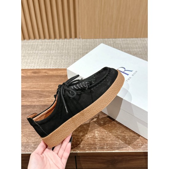 MM6 slippers