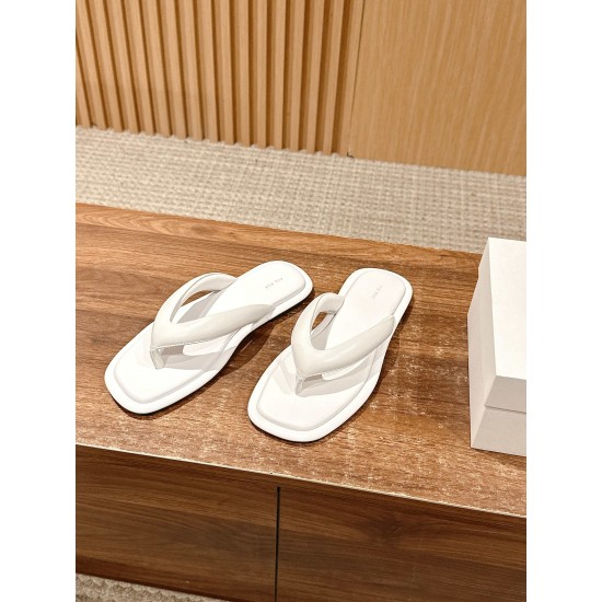 The row slippers
