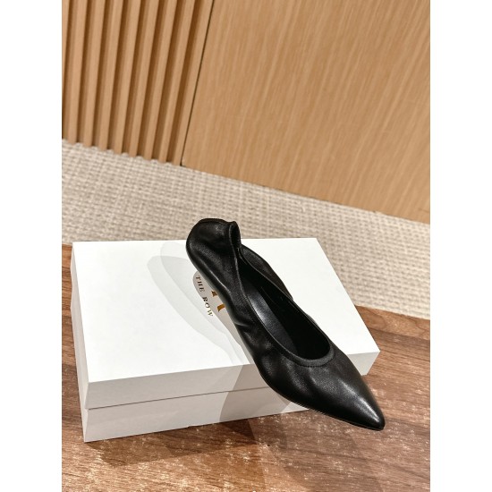 The row sandals