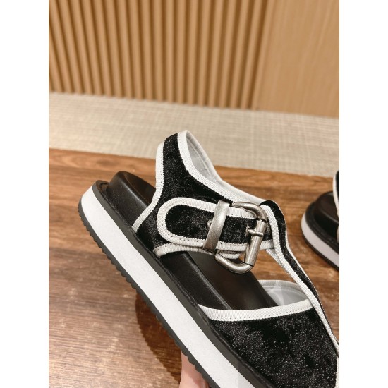 MM6 sandals