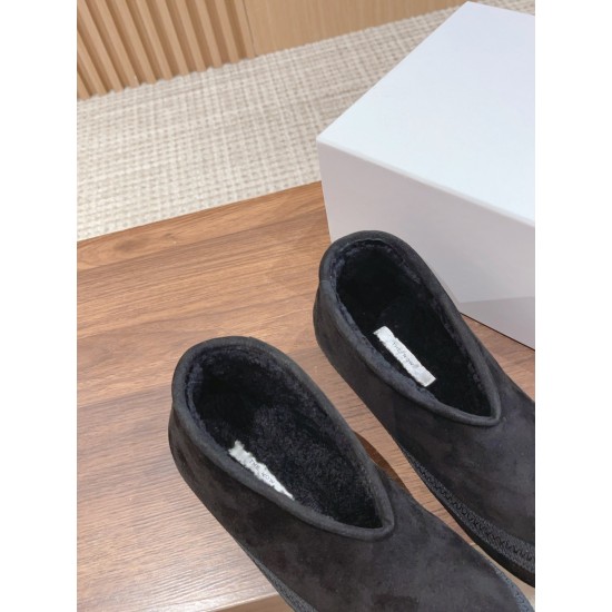 The row boots
