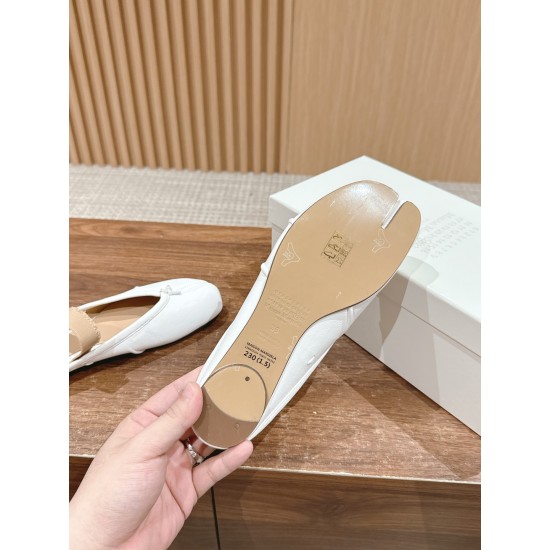 MM6 sneakers