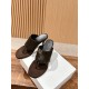 MM6 slippers