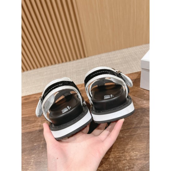 MM6 sandals