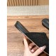 MM6 slippers