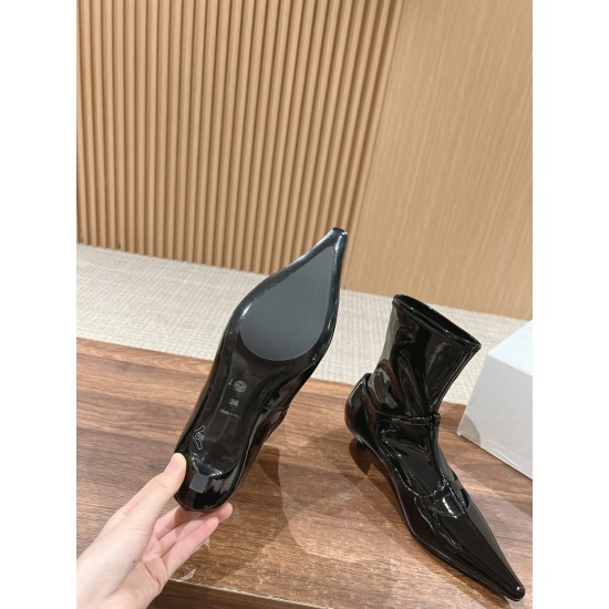 The row boots