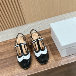 MM6 sandals
