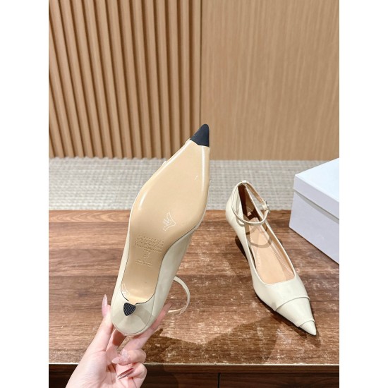 MM6 sandals