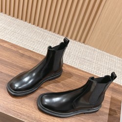 The row boots