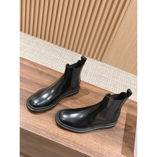 The row boots