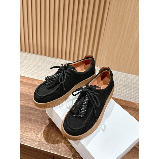 MM6 slippers