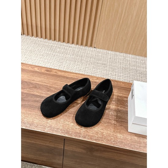 MM6 sandals
