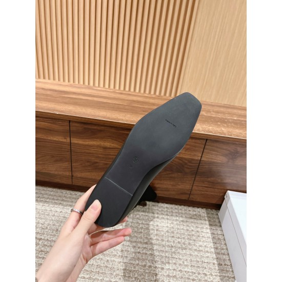 The row boots