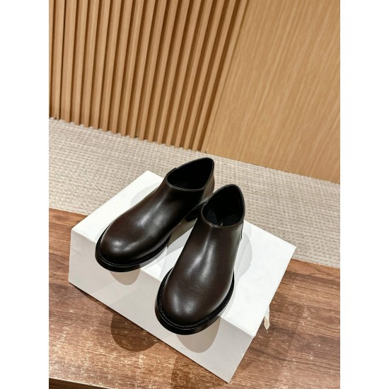 The row boots