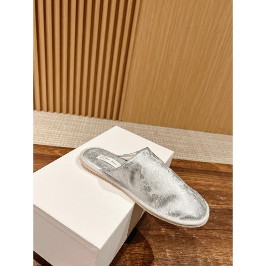 The row slippers