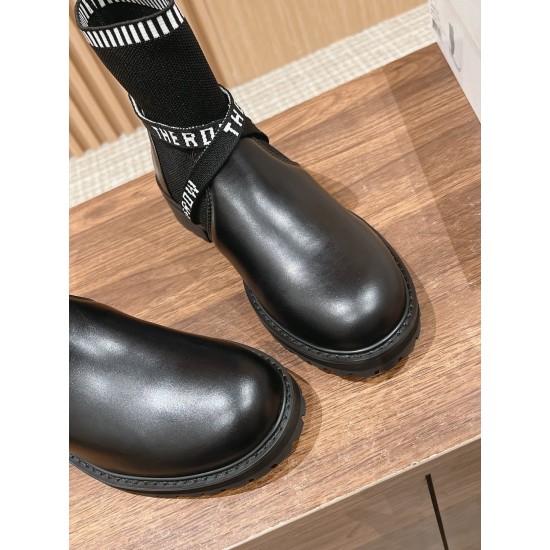 The row boots